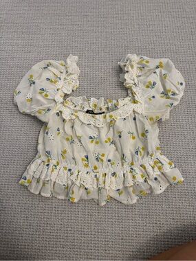 Zara White Top with Yellow & Blue Lemon Print